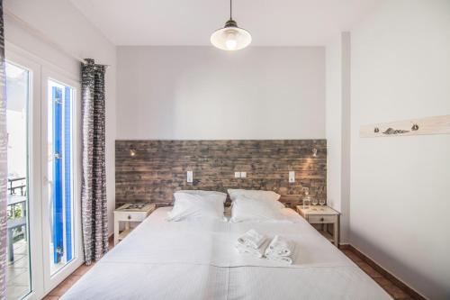 Madaky Hotel in Paros Island