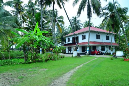 Exterior view, Royal Beach Abode in Palluruthy