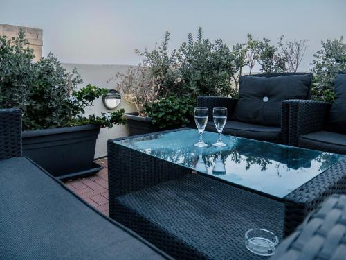 Valletta Kursara Port View Valletta Kursara Port View is perfectly located for both business and leisure guests in Valletta. The property features a wide range of facilities to make your stay a pleasant experience. Service-mind