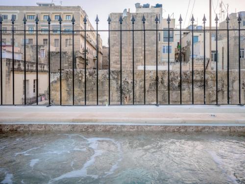 Valletta Kursara Port View - image 8