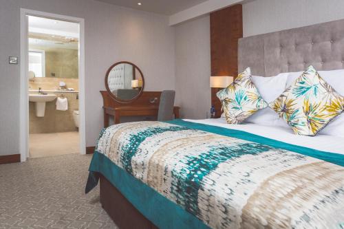 The Stormont Hotel - image 2