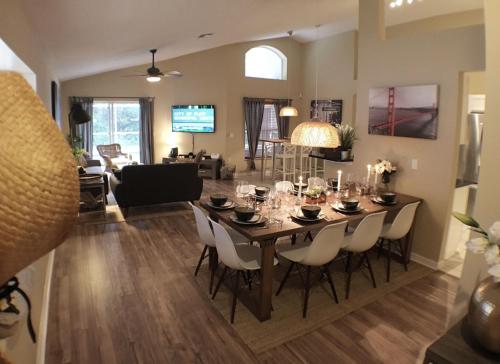 Villa Dunes Court in Haines City, USA
