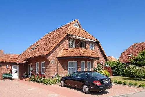 Haus Konteradmiral Eduard Varrentrapp" in Neuharlingersiel, Deutschland
