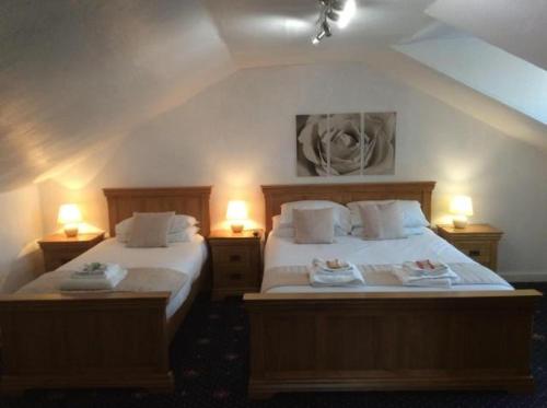 Cavell House Bed and Breakfast Room Type - Family Room with Private Bathroom