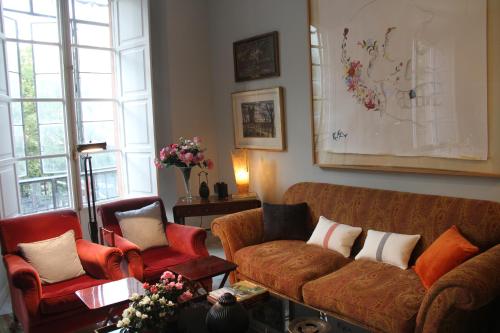 Elegant 2 Bedroom Apartment in Historic 1882 Building Central Sevilla Private Parking & Country Club Access, Sevilla (Foto 7)