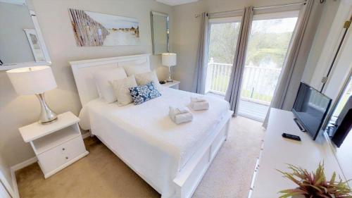 Emerald Island Resort 3 Bedroom Vacation Villa 1758 - image 9