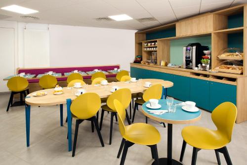 Sejours & Affaires Paris-Davout - image 3