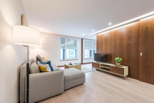 GuestReady Sliding Doors