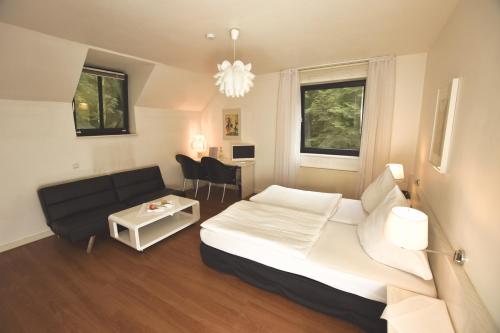 2 twin beds