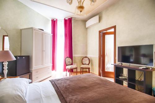 Lady Verona Residence, Verona (photo 3)