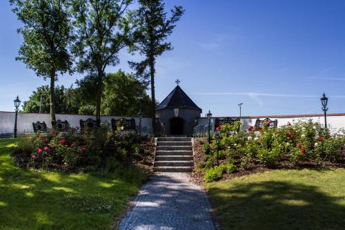 Hotel Panství Dlouhá Lhota - image 11