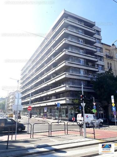 Danube Pearl Boutique Apartment, Gyal