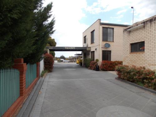 ทางเข้า, Cowra Crest Motel in คอวร่า