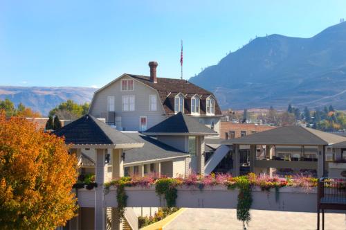 Campbell's Resort on Lake Chelan - image 2