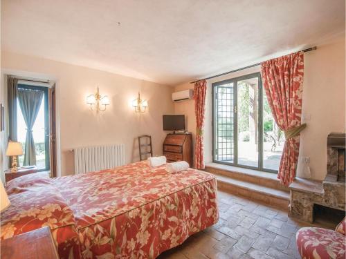 Six-Bedroom Holiday Home in Capalbio (GR)