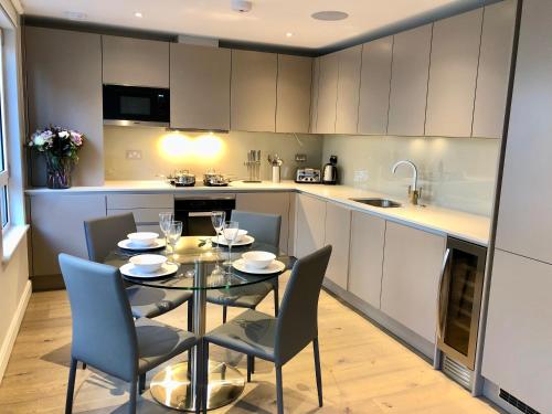 Stylish Apartments in Victoria & Westminster 1