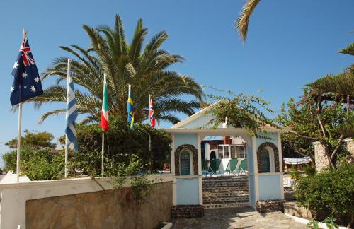 Piscina, Holiday Beach Resort in Perissa