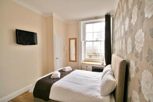 Central Studios Gloucester Place by Roomsbooked Room Type - Double Room