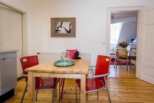 Ferienwohnung und Zimmer am Herderplatz - image 10