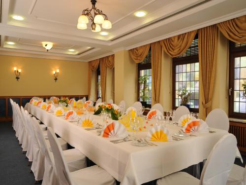 City Partner Hotel Strauss - image 13