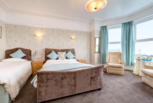 Marine Hotel - main image