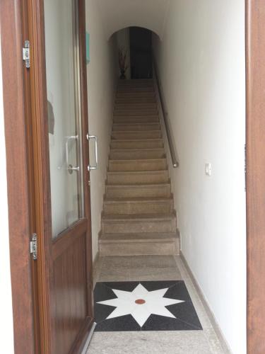 Studio Apartment image 5