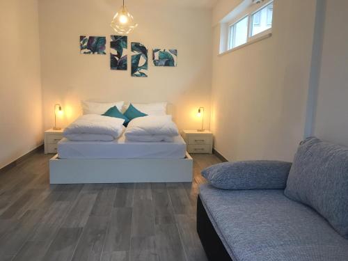 Loft 82 Apartments - image 11