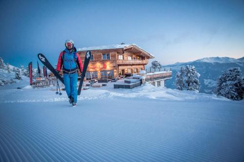 Berggasthof Platzlalm - Hotel - Kaltenbach