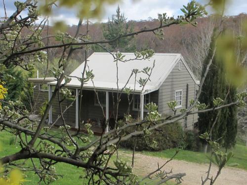 Blue Cliffs Retreat