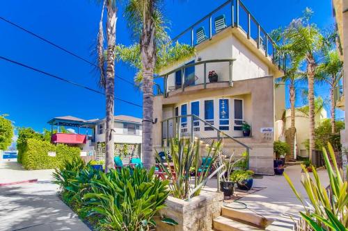 South Mission Avalon Home