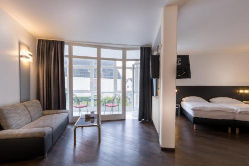 Turmhotel Rhein-Main 1.4km von Dreieich entfernt