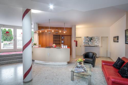 Lobby, Turmhotel Rhein-Main in Dreieich