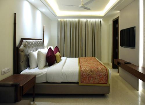The Exotica Grand