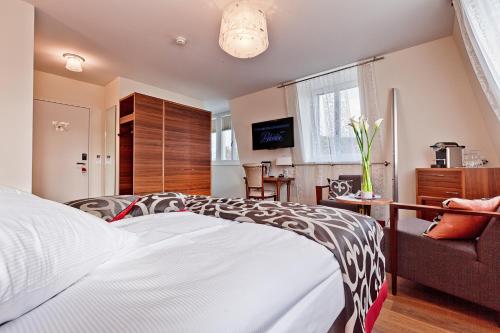 1 queen bed