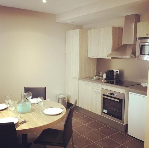 Konyha, Villa Serafina Apartements in Cimiez