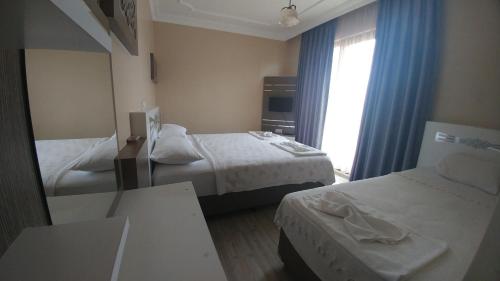 Triple Room image 2