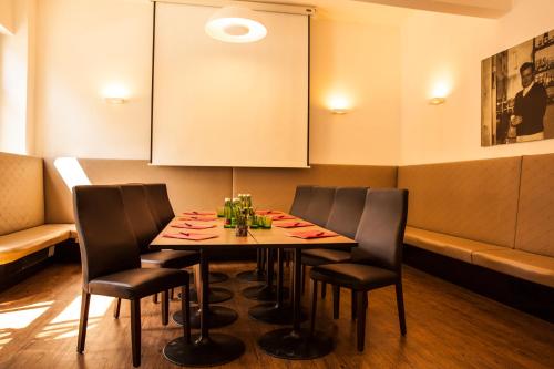 Üzleti központ, Hotel Bergwirt Schonbrunn near Schönbrunni Állatkert