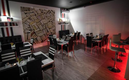 Restaurant, Homelike Hotel in Daugavpils