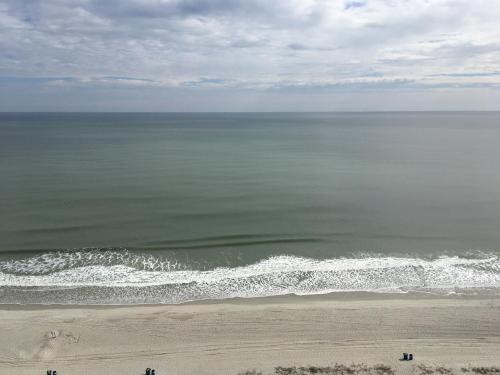 Suites at the Beach - image 4