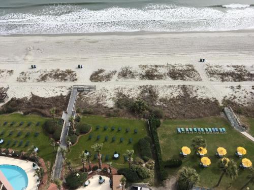 Suites at the Beach - image 6