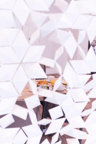 Hotel Des Arts - image 2