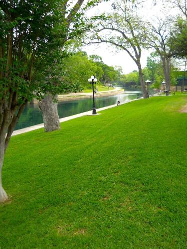 River Run Retreat in New Braunfels, USA