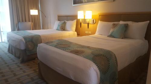 Double Room with Two Double Beds image 4