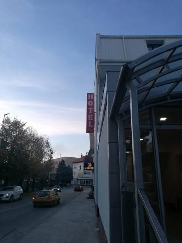 Viesnīcas āriene, Hotel Metohija in Gacko