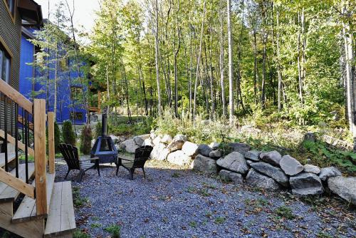 Chalet 42 Chemin Blanc by Les Chalets Alpins in Stoneham (QC)