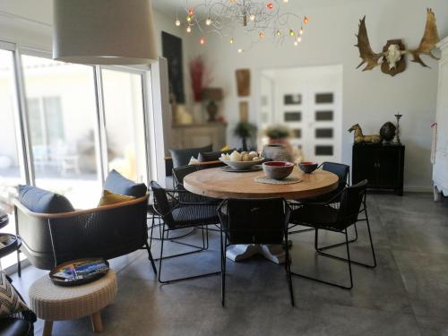 設施, Escapades Lointaines in 佩皮尼昂市中心