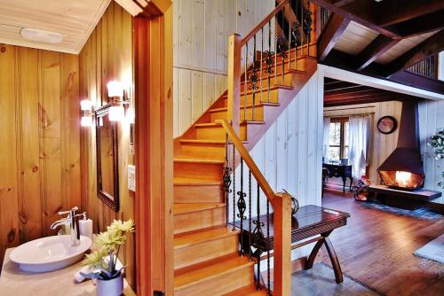 Chalet 9017 Chemin des Alpages by Les Chalets Alpins in Stoneham (QC)