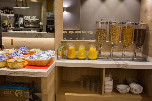 Hotel Gran Via - image 14