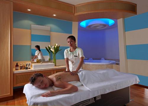 The Chateau水疗健康度假村