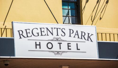 Nightcap at Regents Park Hotel - image 2